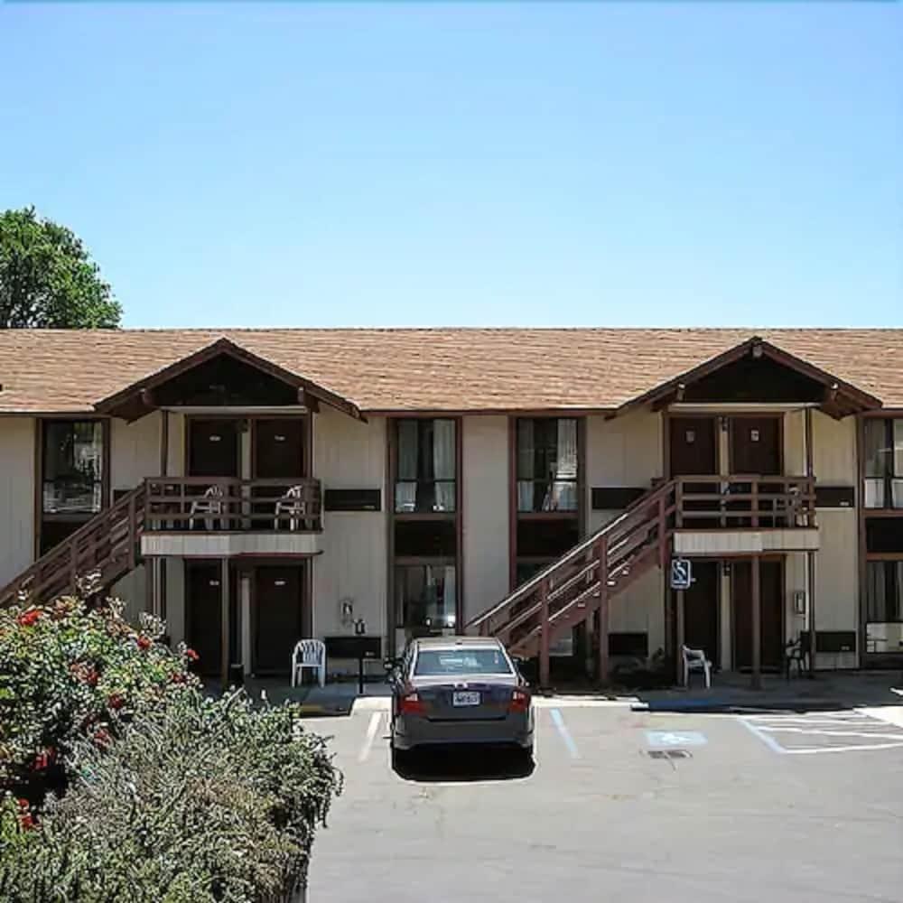 Jamestown Railtown Motel Exteriör bild