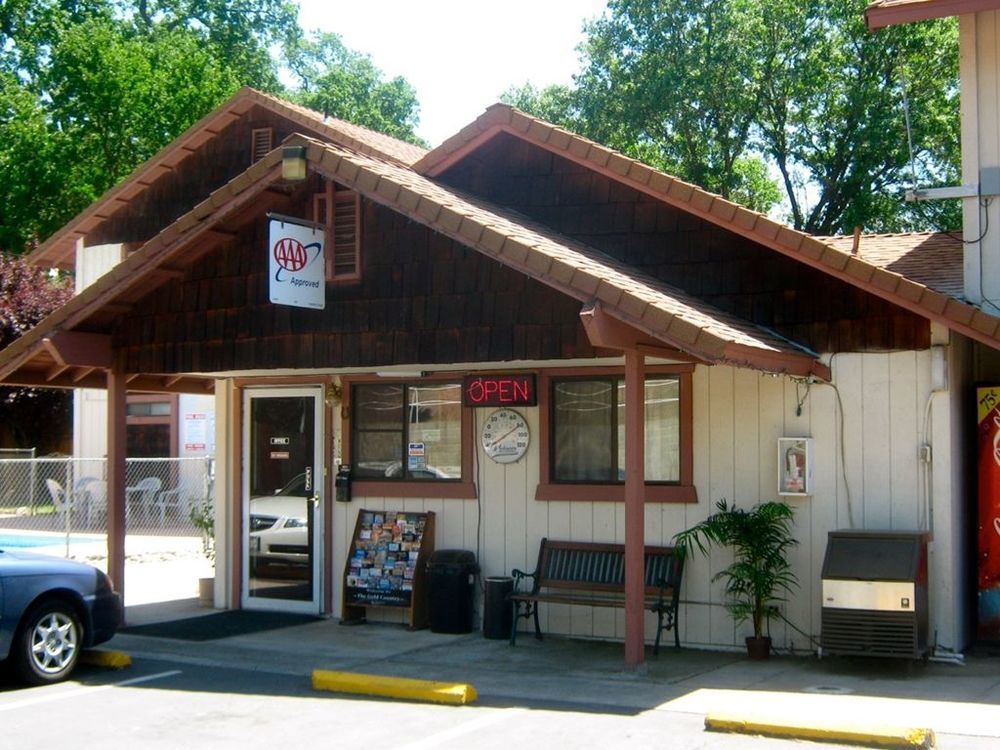 Jamestown Railtown Motel Exteriör bild