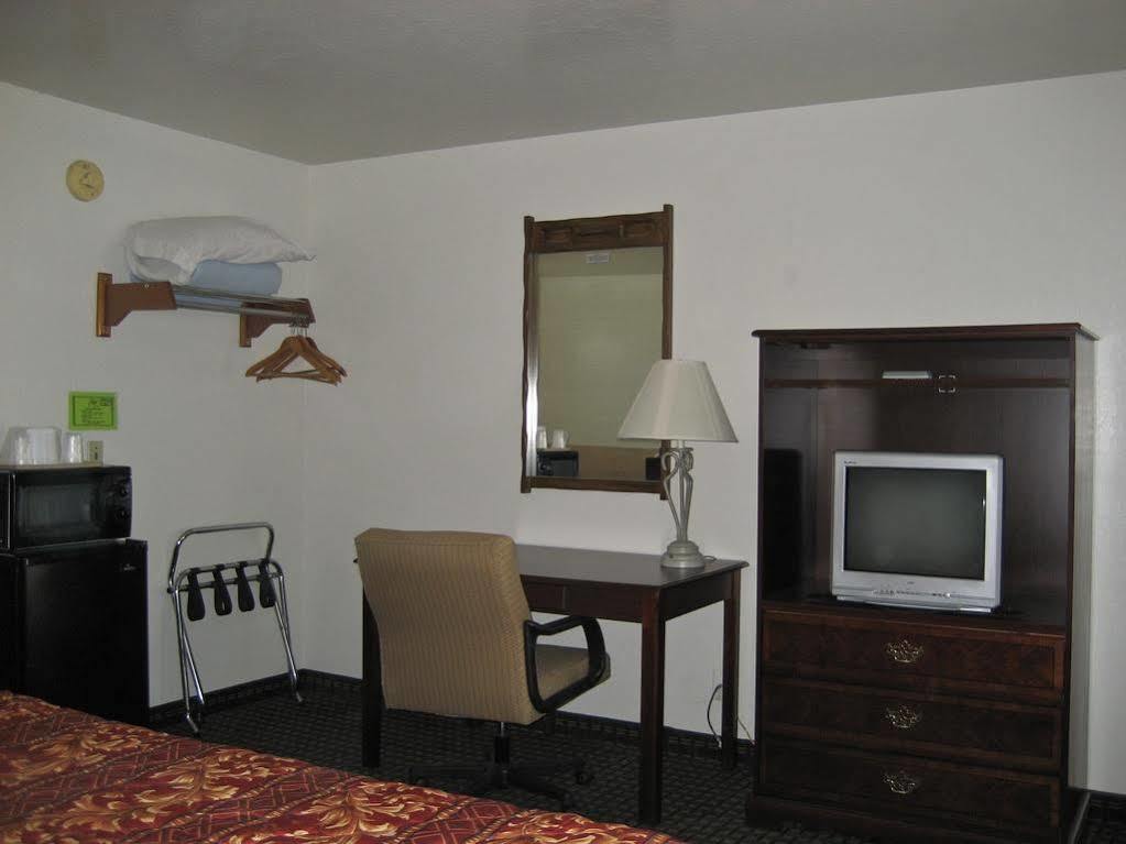 Jamestown Railtown Motel Exteriör bild